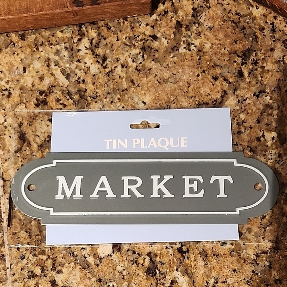 👩‍🌾Market Farmhouse Style Tin Plaque